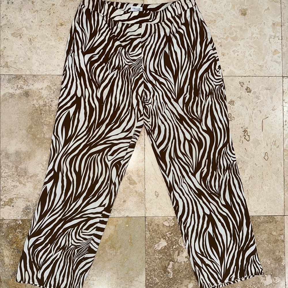 Le Lis Collection Zebra Pants